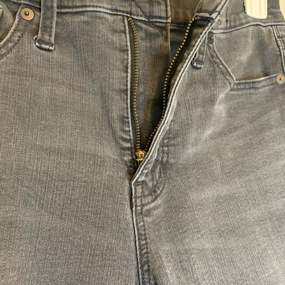 Madewell 9 Inch Mid-Rise Skinny Jeans Ripped Knee Edition Size 27 - Picture 7 of 14